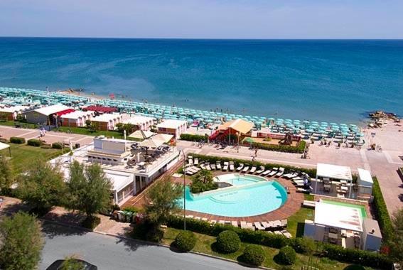 Hotel Continental Fano Exterior foto